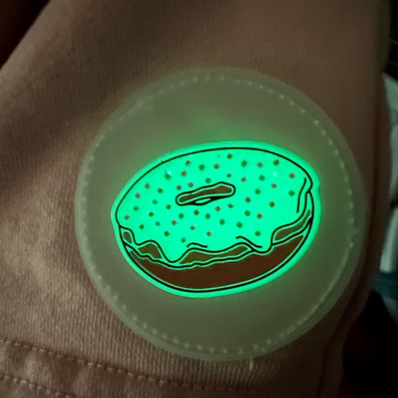 Eubi Donut Glow in the Dark Shorts XL - Picture 4 of 4